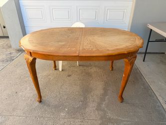 Queen Anne Oval Wood Dining Table