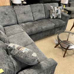 Stunning Very nice Sectional! 