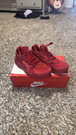 Size 8 Women’s Red Nikes