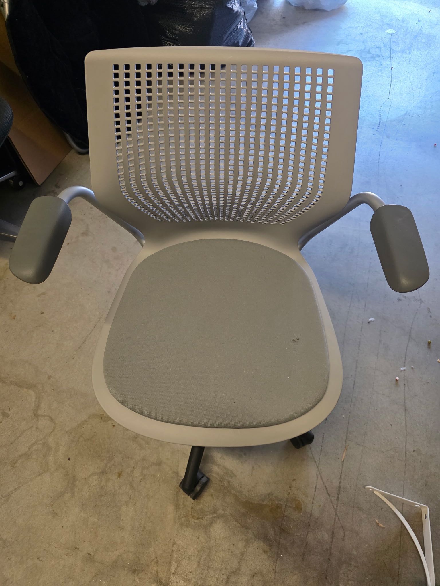OFFICE CHAIRS 