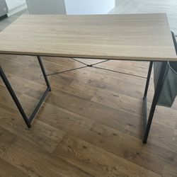 Desk/table 
