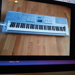 Yamaha DGX 205 Keyboard in great Shape