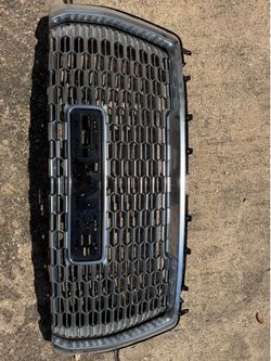 OEM GMC Sierra Denali Front Grille Assembly w/ Upper Trim (contact info removed)3