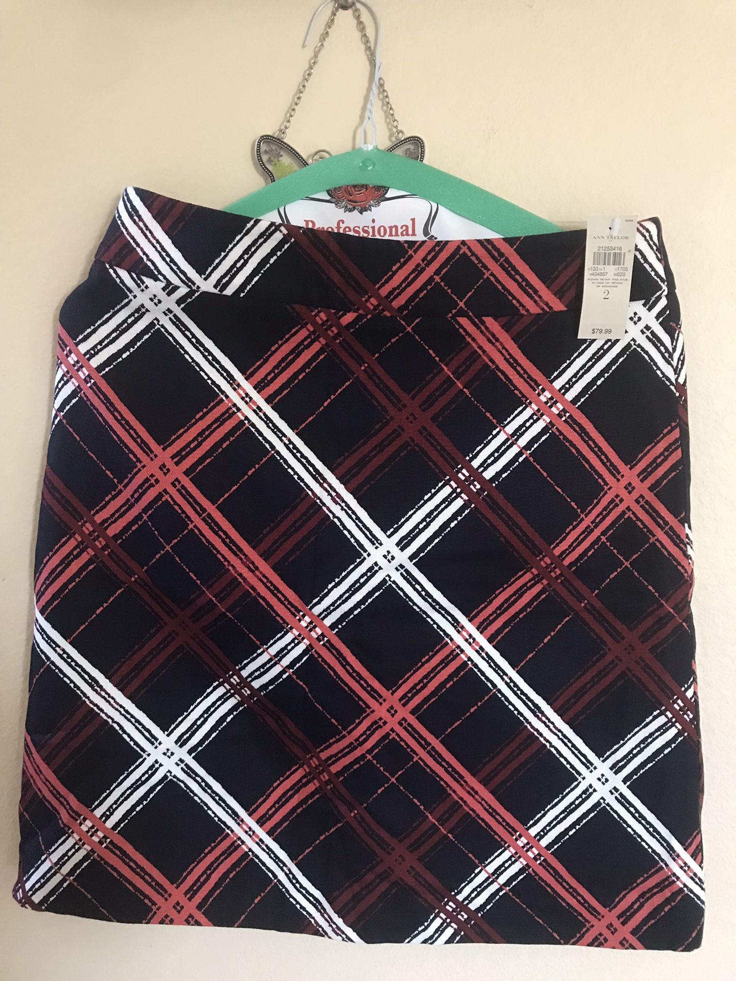Loft Ann Taylor Pencil skirt. Size 2