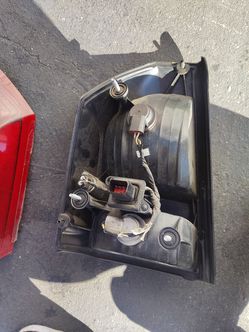 1 Rear headlight(right side) 2006 Chrysler 300