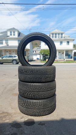255/40 Accelera Snow tires