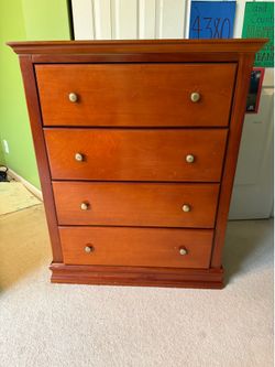 Dresser