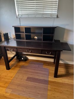 Pier 1 imports desk for sale