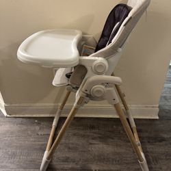 Foldable High Chair for infant/toddler