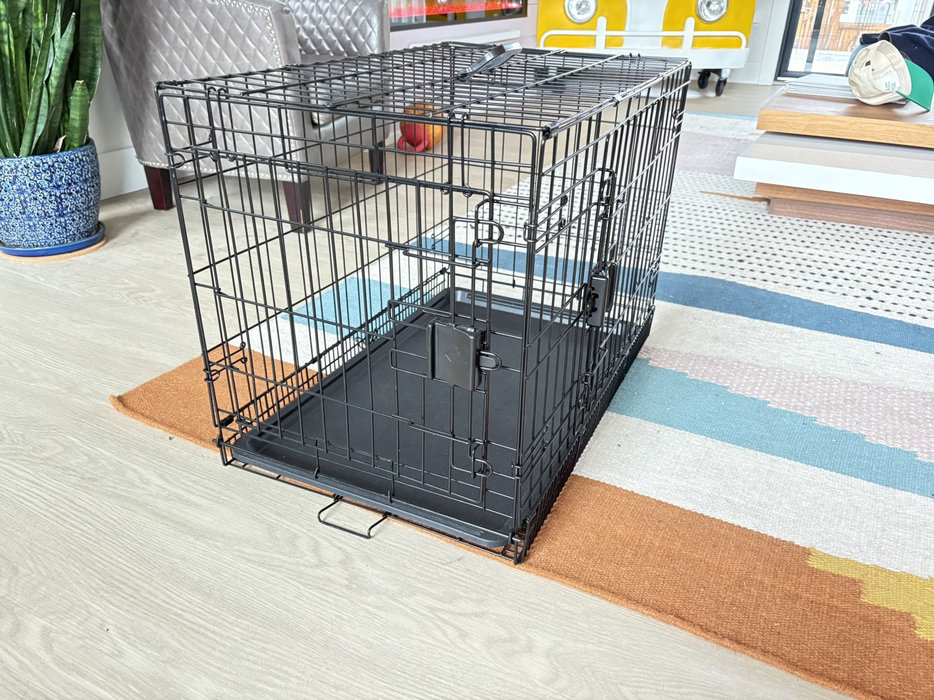 Collapsible Dog Crate/Kennel