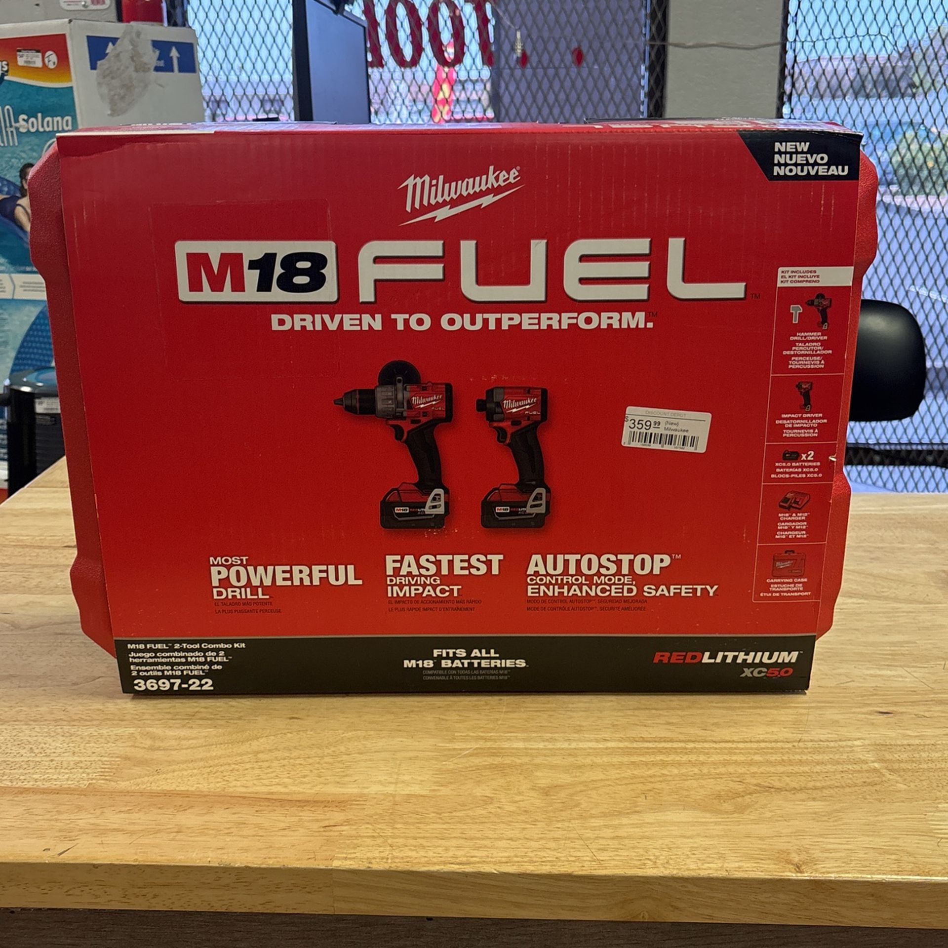Milwaukee 18V Lithium-Ion Brushless Cordless Hammer Drill and Impact Driver Combo Kit (2-Tool) with (2) 5.0Ah Batteries, Charger & Tool Case