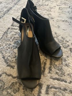 Woman Black Leather Open Toe Zise 9