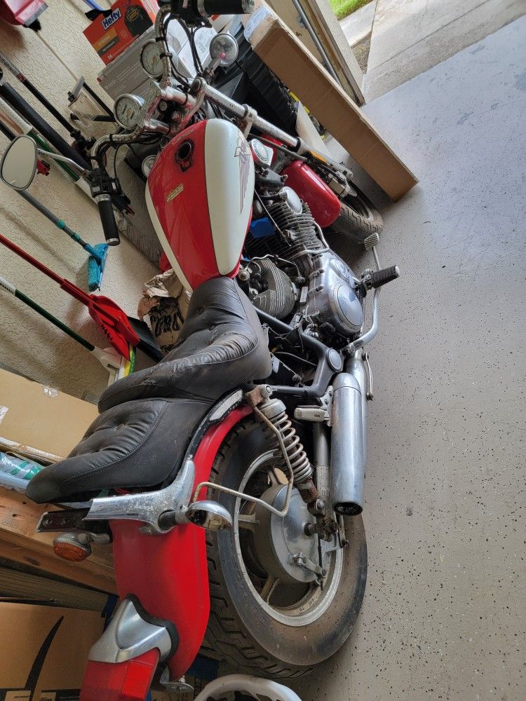 Yamaha Motorcycle $600