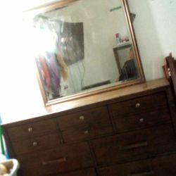 King Bedroom Set/ T.V