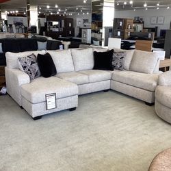 Megginson 2pc Sectional with Chaise