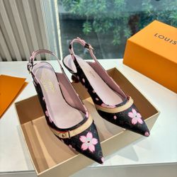 Women's shoes, women's sandals, women's low-heeled shoes, women's high-heeled shoes