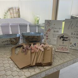Baby In Bloom Shower Decor