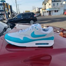 Brand New And Original Men's Nike Air Max's 1 Sneakers Sizes 13