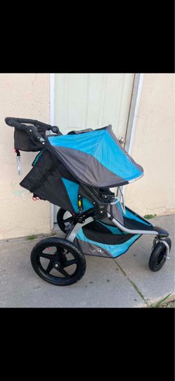 B.O.B REVOLUTION JOGGER STROLLER