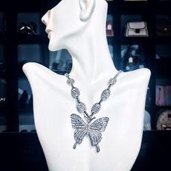 Retro Butterfly Micro-inlaid Rhinestones Necklace