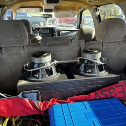 Two Skar 12s “1200w Max” Each With Amp