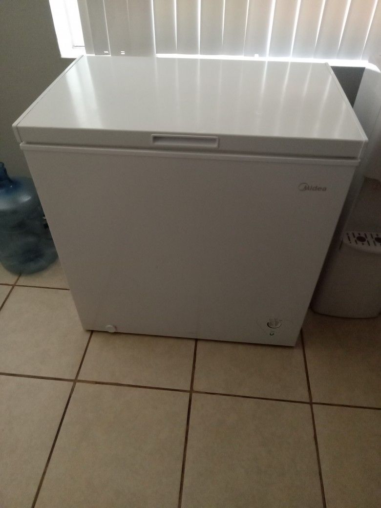 Midea Stand Alone Deep Freezer $150