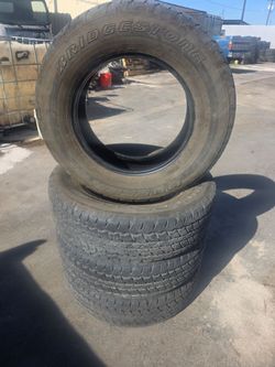 Set of 4 used 255/70/18 BRIDGESTONE TIRES