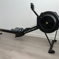 Concept 2 RowErg Model D rower with PM5 - Crossfit Rowing machine