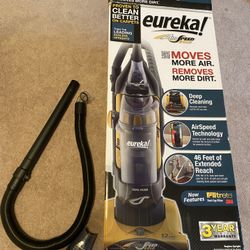 Eureka AirSpeed AS1001A Gold Bagless Upright- Extra Attachments And Hose!