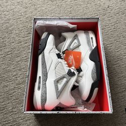 Retro Jordan 4s 