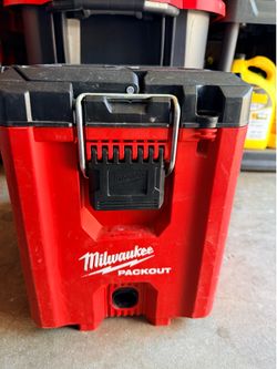 Milwaukee packout compact tool box