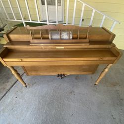 Baldwin Howard Piano Model 932 Decent Condition 