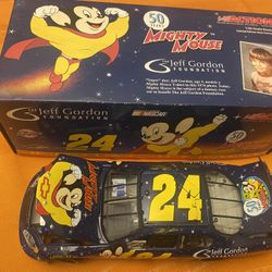 #24 Jeff Gordon Foundation/Mighty Mouse 2005 Monte Carlo 1:24 Nascar 