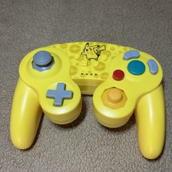 PowerA- Nintendo Game Cube Pokemon Pikachu Switch Controller 