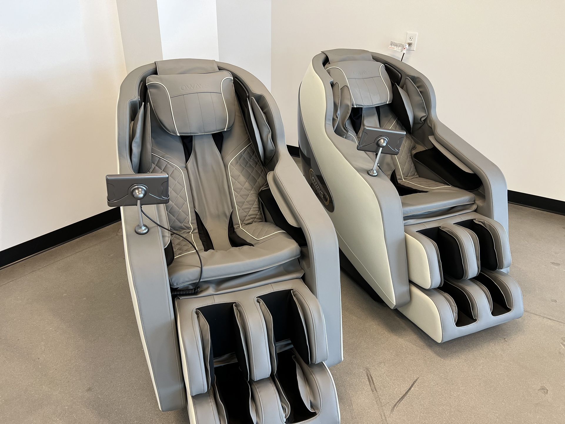 Luxury Massage chair for Sale in Chandler, AZ - OfferUp