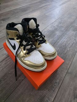 Air jordans (size 7)