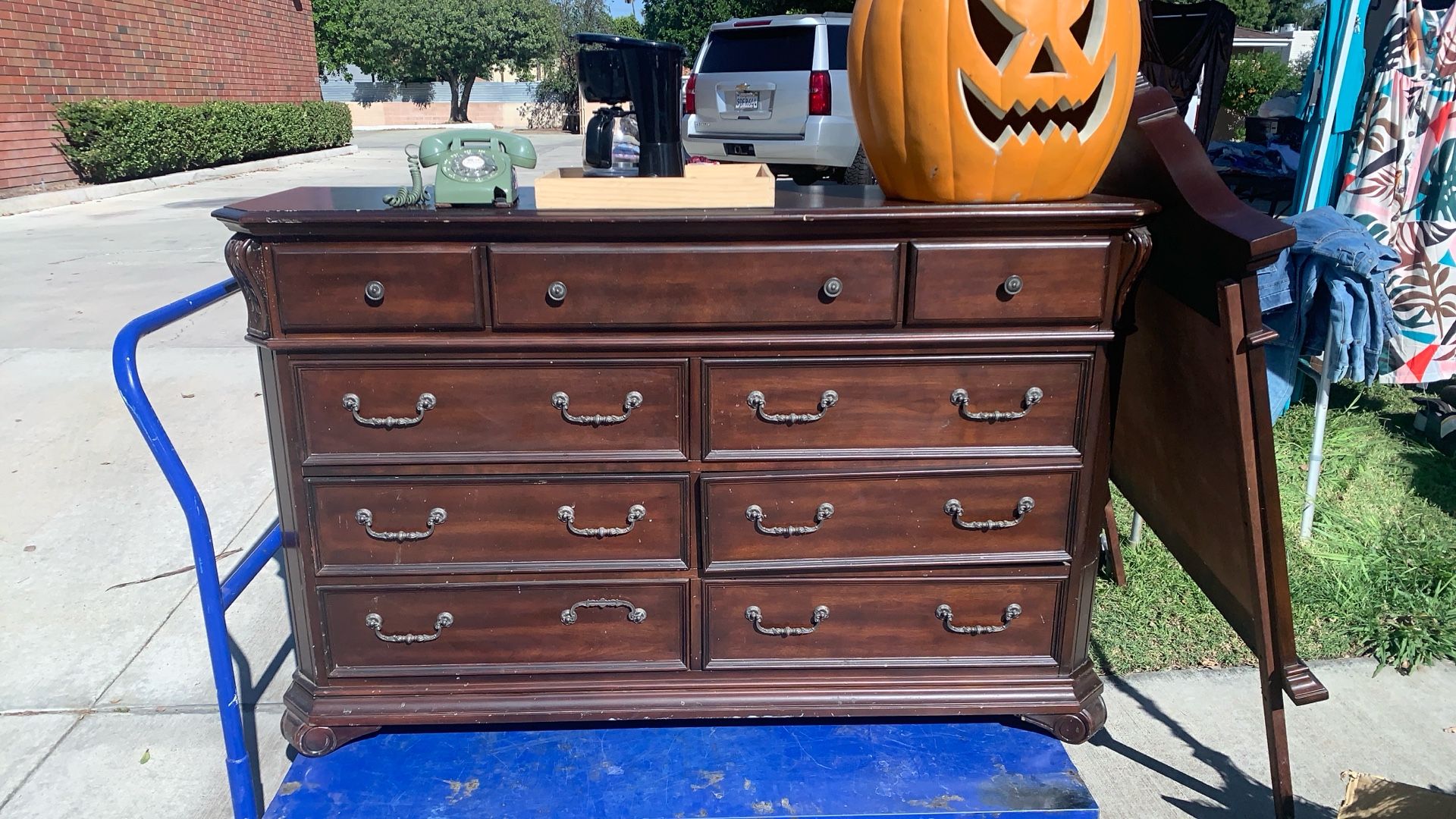 Dresser