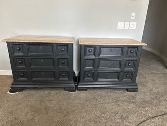 Two Nightstands/Dresser