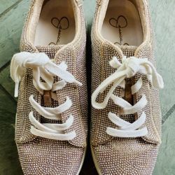 Jessica Simpson, Women Size 7.5M