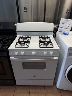 GE Stove Gas White