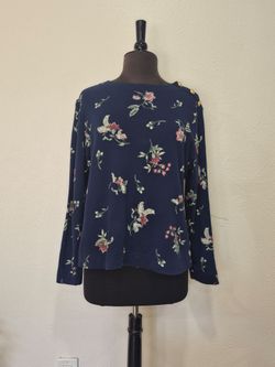 Croft & Barrow Women’s L Navy Floral Long Sleeve Shoulder Button Top