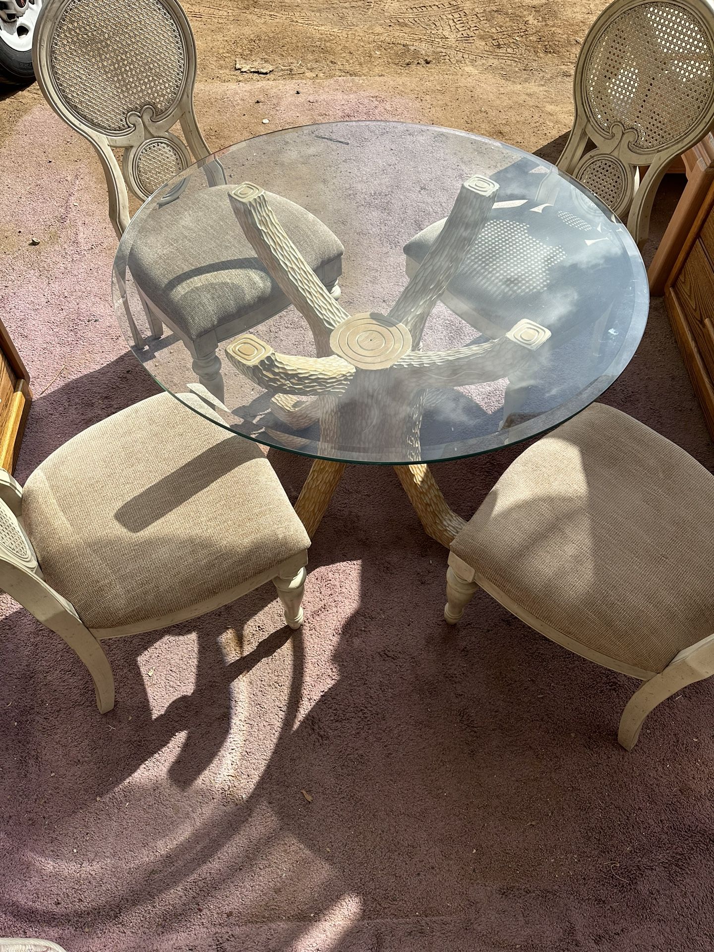 Mesa Redonda De Vidrio Con 4 Sillas
