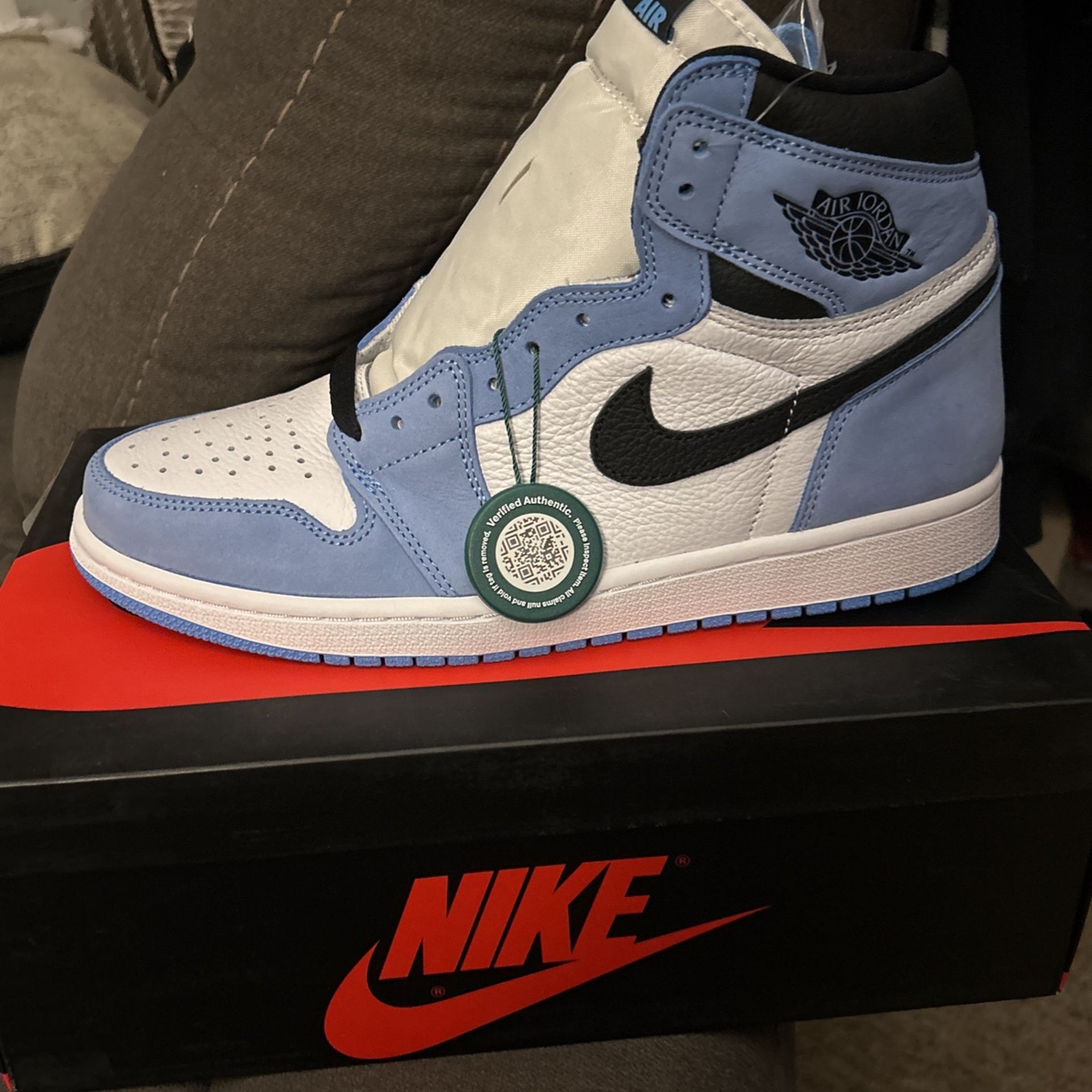 Jordan 1 University Blue 9.5 DS