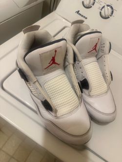 Football cleats Jordan 4