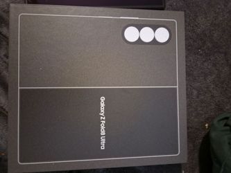Brand new Galaxy z Fold 8 Ultra