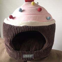 Cupcake Bed