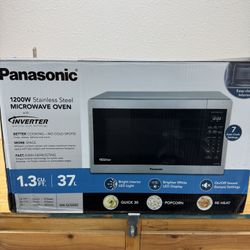 Countertop Panasonic Microwave 