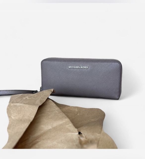 Michael Kors Large Pebbled Leather Continental Wallet $228 retail 