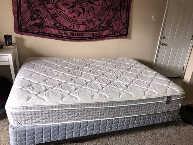 Pillowtop QUEEN size mattress