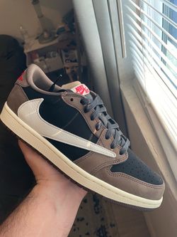 Jordan 1 Low Travis Mocha (8US)